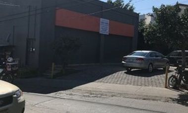 LOCAL COMERCIAL EN VENTA ESQUINA,EXCELENTE UBICACIÓN,ACAPATZINGO CUERNAVACA MOR.