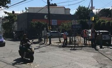 LOCAL COMERCIAL EN VENTA ESQUINA,EXCELENTE UBICACIÓN,ACAPATZINGO CUERNAVACA MOR.