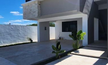 Casa en Xcanatun zona Norte de Merida en venta Recámara en PB