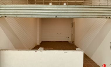 local en arriendo en loma del escobero. Cod A6497