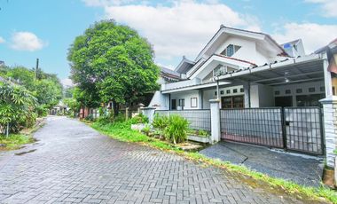 Rumah LT 135 Akses Dekat Mall Ciputra Cibubur Hadap Selatan J-42018