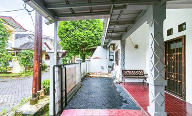 Rumah LT 135 Akses Dekat Mall Ciputra Cibubur Hadap Selatan J-42018