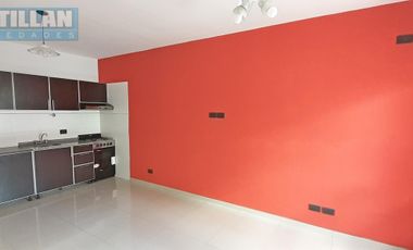 DEPARTAMENTO 2 Y1/2 AMBIENTES CON COCHERA Y PATIO. APTO CREDITO. SAN JUSTO.