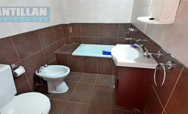 DEPARTAMENTO 2 Y1/2 AMBIENTES CON COCHERA Y PATIO. APTO CREDITO. SAN JUSTO.