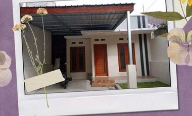 MILIKI RUMAH SIAP HUNI DI UTARA MAGUWOHARJO, LOKASI STRATEGIS