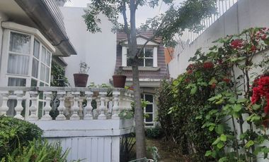 CASA EN VENTA EN LOMAS DE LAS PALMAS