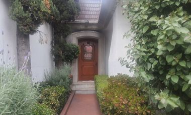 CASA EN VENTA EN LOMAS DE LAS PALMAS