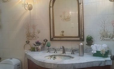 CASA EN VENTA EN LOMAS DE LAS PALMAS