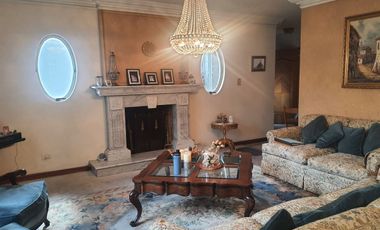 CASA EN VENTA EN LOMAS DE LAS PALMAS