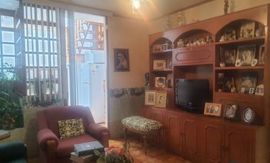 CASA EN VENTA EN LOMAS DE LAS PALMAS