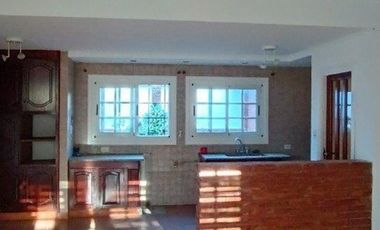VENDO CASA EN PUNTA MOGOTES (MAR DEL PLATA)