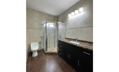 VENDO CASA DE DOS PISOS MODERNA EN DAVID