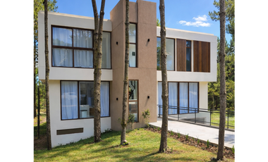 CASA EN VENTA COSTA ESMERALDA - MARITIMO III 9