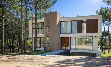 CASA EN VENTA COSTA ESMERALDA - MARITIMO III 9