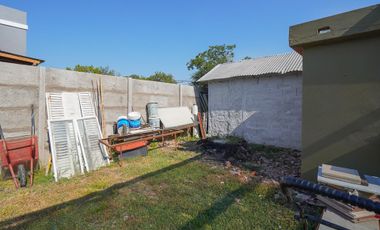 VENTA CASA 4 AMBIENTES EN DEL VISO