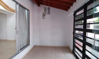 casa en venta en la parada. Cod V28556