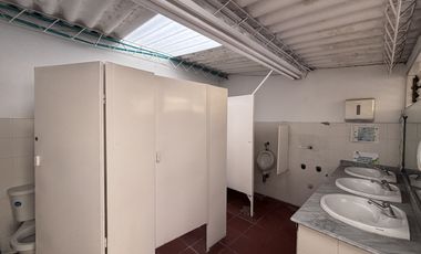 edificio en arriendo/venta en las nieves. Cod A700356