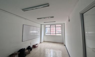edificio en arriendo/venta en las nieves. Cod A700356