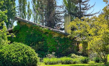 3 Casas en Terreno de 13.840 m2 en venta, Pirque