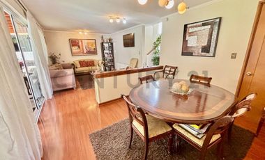 SE VENDE HERMOSA CASA EN SANTA ELENADE CHICUREO DE 6 DORMITORIOS