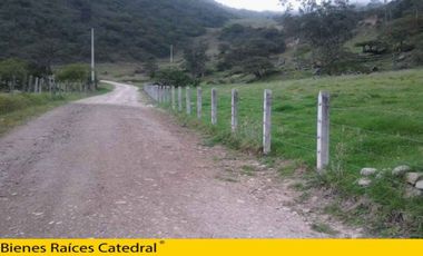 Terreno de venta en El Chorro de Girón – código:12558