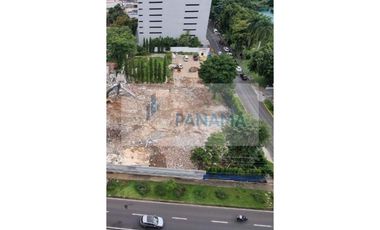Se Vende Terreno Esquinero 3.550 Mts2 Obarrio $9.500.000.00