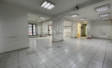 Local comercial en arriendo en Las Condes