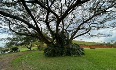 (J) LOTE PARA LA VENTA LAGOS DE MARACAIBO