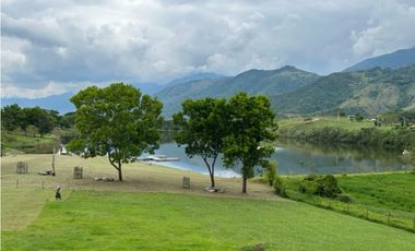 (J) LOTE PARA LA VENTA LAGOS DE MARACAIBO