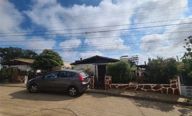 Amplia Casa de 4 dormitorios 2 estacionamientos Villa Dulce