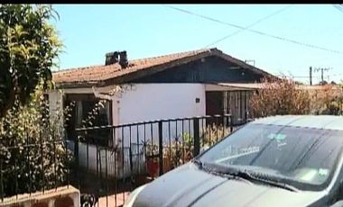 Amplia Casa de 4 dormitorios 2 estacionamientos Villa Dulce