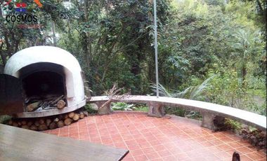 Venta de terreno en Otavalo con restaurante y espacios verdes
