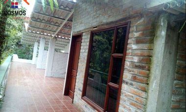 Venta de terreno en Otavalo con restaurante y espacios verdes