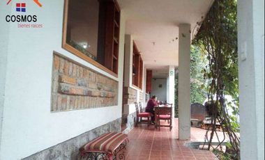 Venta de terreno en Otavalo con restaurante y espacios verdes