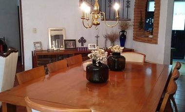 CASA EN VENTA EN TEQUISQUIAPAN CON ALBERCA