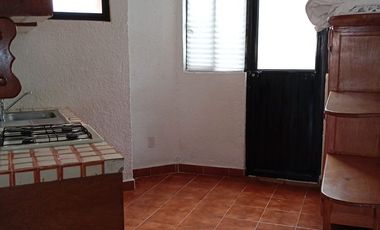 CASA EN VENTA EN TEQUISQUIAPAN CON ALBERCA