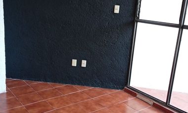 CASA EN VENTA EN TEQUISQUIAPAN CON ALBERCA