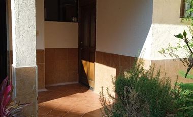 CASA EN VENTA EN TEQUISQUIAPAN CON ALBERCA