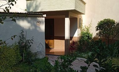 CASA EN VENTA EN TEQUISQUIAPAN CON ALBERCA