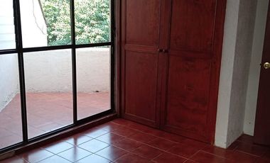 CASA EN VENTA EN TEQUISQUIAPAN CON ALBERCA