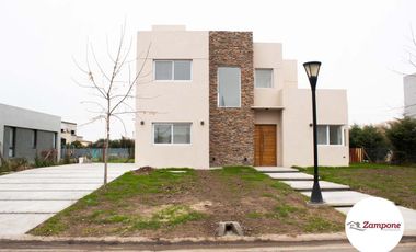 VENTA  CASA A ESTRENAR - 4 HAB - HARAS SANTA MARIA - B° EL MOLINO