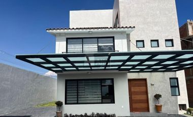 Casa, residencia de lujo desde 327 m² de construcción en zona de alta plusvalía de Metepec