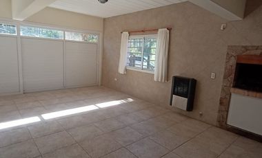 Codigo 624 - Pinamar - Casa En Alquiler - Zona Alamos - Pileta