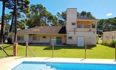Codigo 624 - Pinamar - Casa En Alquiler - Zona Alamos - Pileta