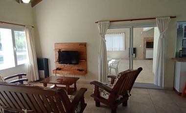 Codigo 624 - Pinamar - Casa En Alquiler - Zona Alamos - Pileta
