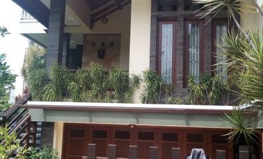 FULL FURNISH Rumah Mewah Asri Siap Huni Dekat ke KAMPUS MARANATHA PASTEUR Bandung.