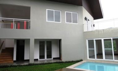 House and lot for sale in Cebu City, Ma. Luisa 4-bedroom with pool & lawn
