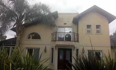 EXCELENTE CASA 5 AMB EN COUNTRY ECHEVERRÍA DEL LAGO