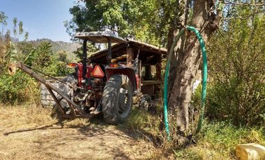 Venta de Rancho en Zitacuaro 5 Haz. a bordo de carretera a 5 min. de la ciudad