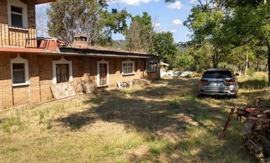 Venta de Rancho en Zitacuaro 5 Haz. a bordo de carretera a 5 min. de la ciudad